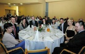 Uczestnicy i goście gali finałowej VI edycji konkursu &bdquo;Orzeł Powiatu Gnieźnieńskiego dla Przedsiębiorczości 2009-2011&rdquo;.