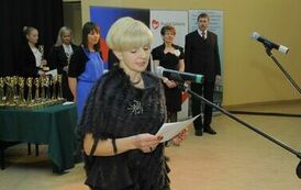 Wręczenie nagr&oacute;d laureatom VII edycji konkursu &bdquo;Orzeł Powiatu Gnieźnieńskiego dla Przedsiębiorczości 2011-2013&rdquo; w kategorii mikroprzedsiębiorstwo.