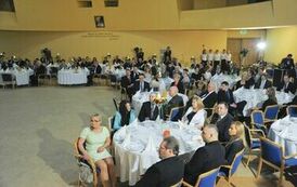 Uczestnicy gali finałowej VII edycji konkursu &bdquo;Orzeł Powiatu Gnieźnieńskiego dla Przedsiębiorczości 2011-2013&rdquo;.