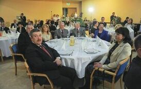 Uczestnicy gali finałowej VII edycji konkursu &bdquo;Orzeł Powiatu Gnieźnieńskiego dla Przedsiębiorczości 2011-2013&rdquo;.
