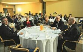 Uczestnicy gali finałowej VII edycji konkursu &bdquo;Orzeł Powiatu Gnieźnieńskiego dla Przedsiębiorczości 2011-2013&rdquo;.